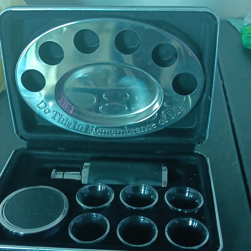 Communion Set - Picture 2 of 2